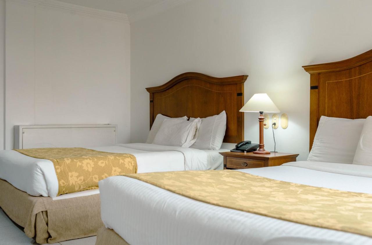 Hotel Faranda Express Puerta Del Sol Barranquilla, A Member Of Radisson Individuals Барранкилья Экстерьер фото
