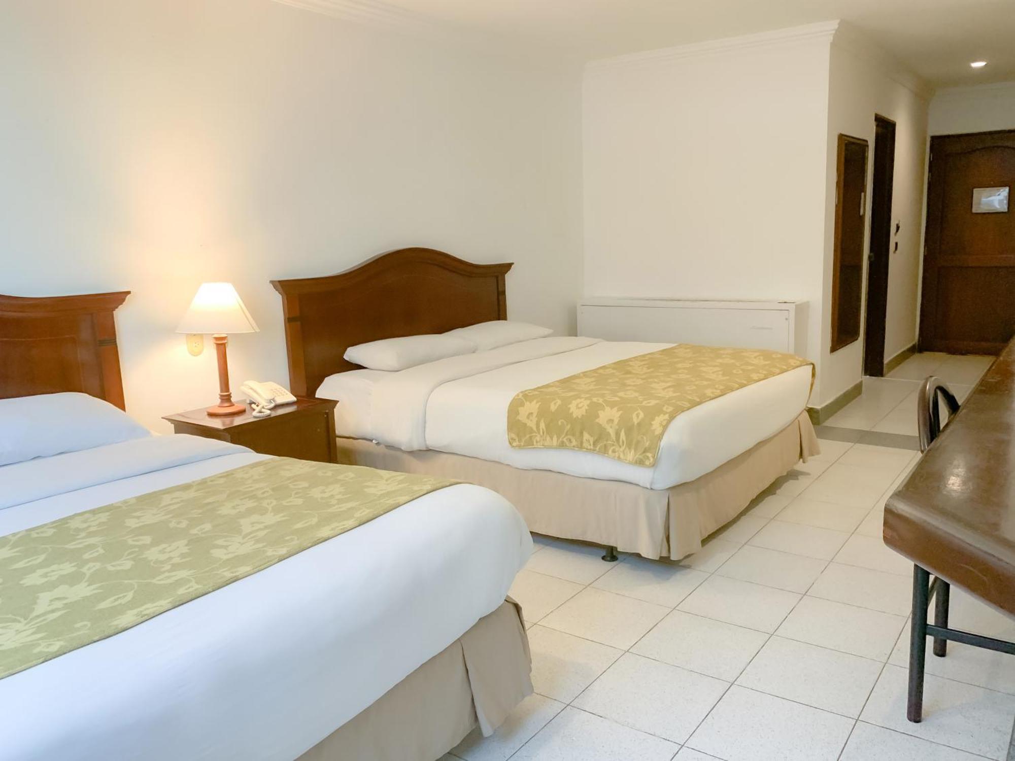 Hotel Faranda Express Puerta Del Sol Barranquilla, A Member Of Radisson Individuals Барранкилья Экстерьер фото